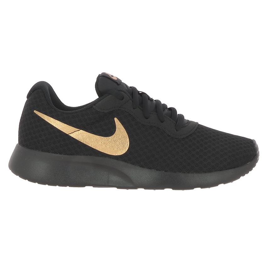 Baskets mode femme Nike tanjun noir