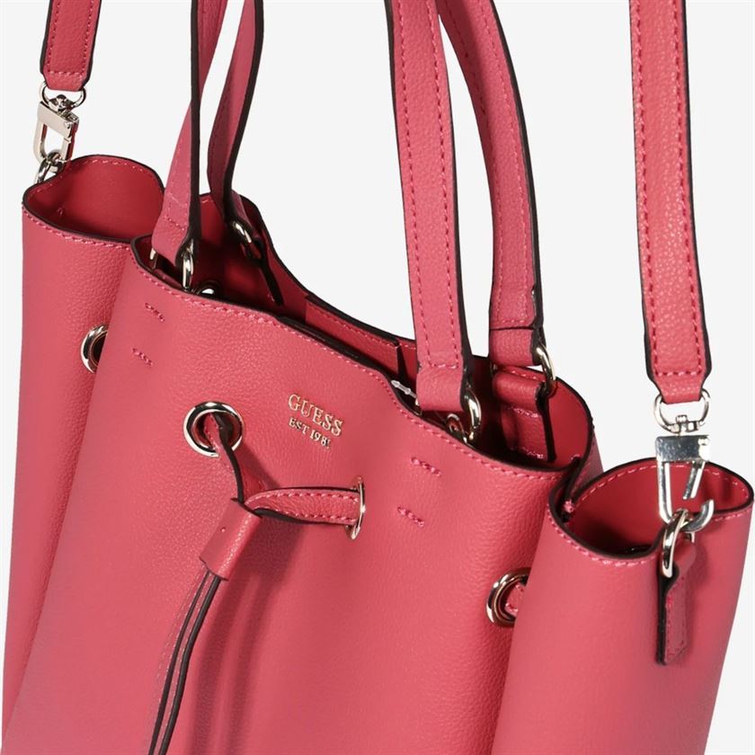 Guess femme digital drawstring bag geranium1740701_4 sur voshoes.com