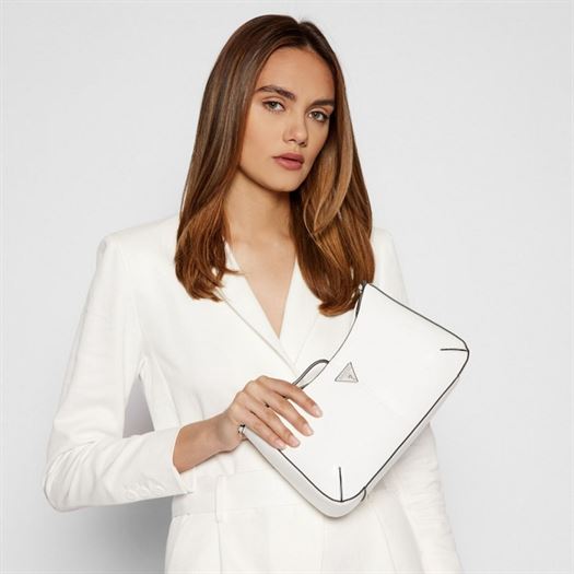Guess femme layla top zip shoulder bag blanc3001702_6 sur voshoes.com